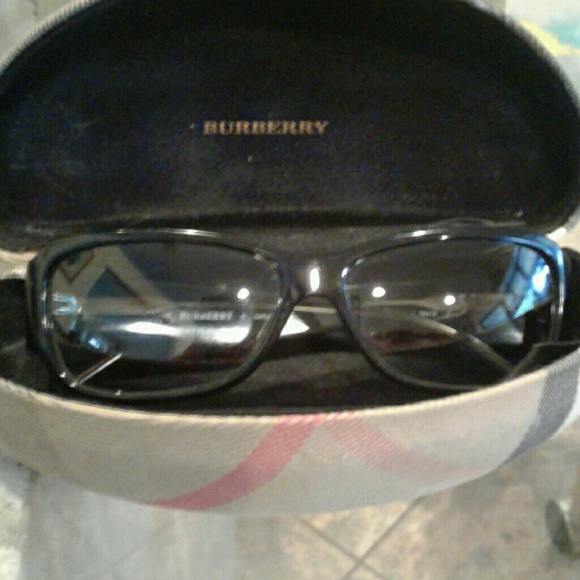 Burberry Sunglaases - Picture 1 of 4